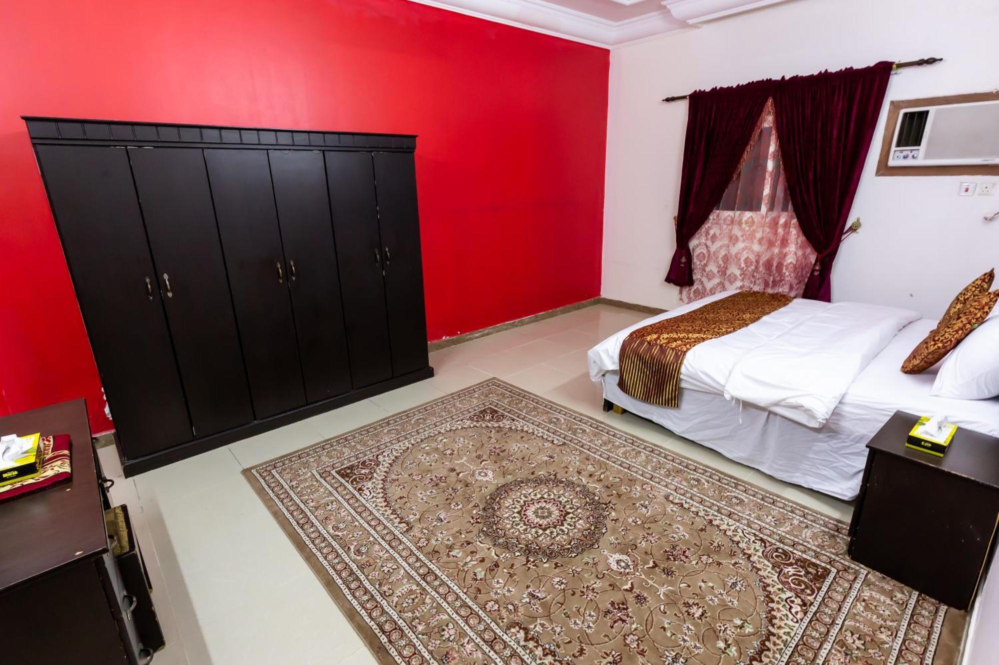 العييري المخدومة 02 Apartment Al Bahah